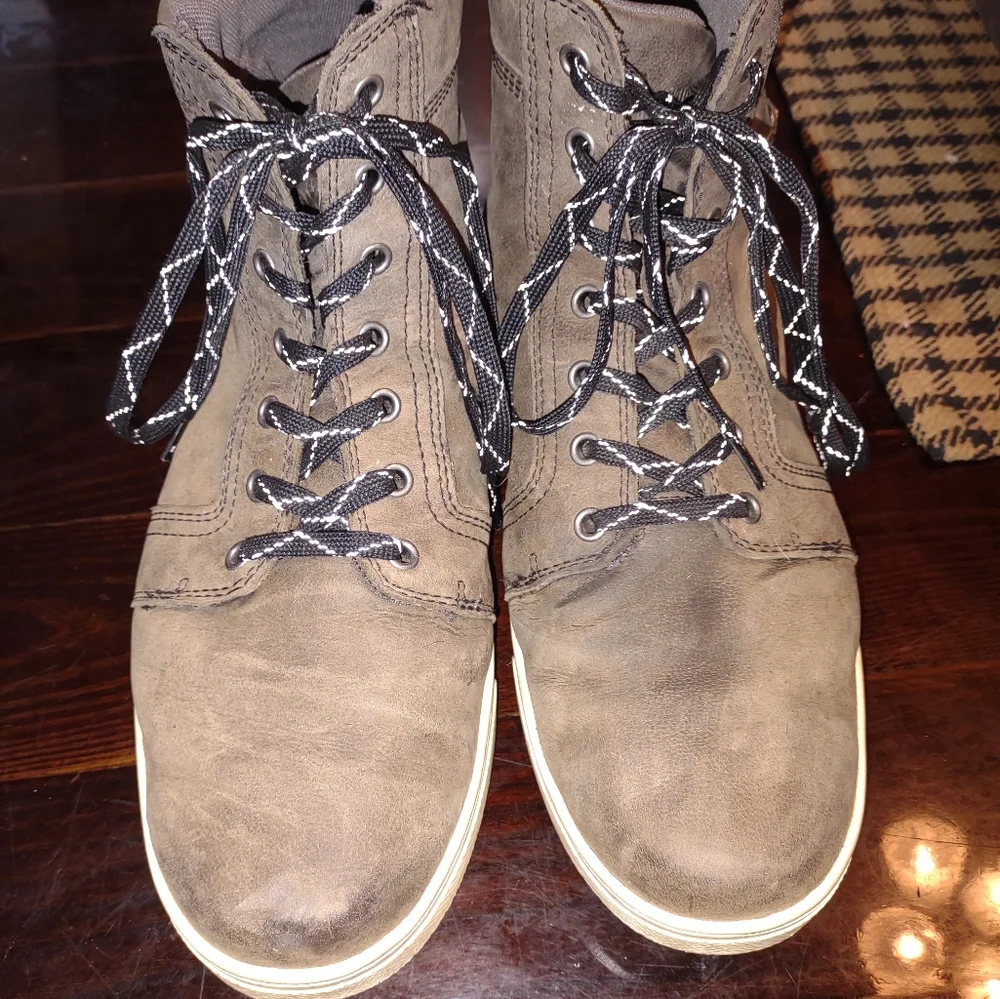 Harley Davidson sneaker/boots - Picture 3 of 5